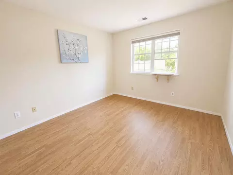Bedroom - 3044 Woods Cir, Davis, CA 95616 photo 6 of 7