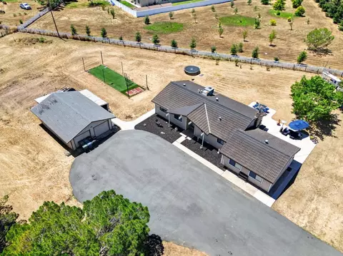 11890 Cresthill Dr, Elk Grove, CA 95624