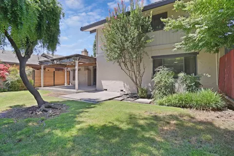 Exterior - 1725 Le Bec Ct, Lodi, CA 95240 photo 6 of 11