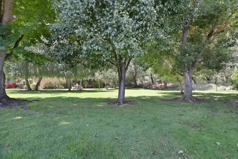 Exterior - 1725 Le Bec Ct, Lodi, CA 95240 photo 10 of 11
