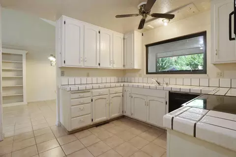 Kitchen - 1725 Le Bec Ct, Lodi, CA 95240 photo 1 of 4