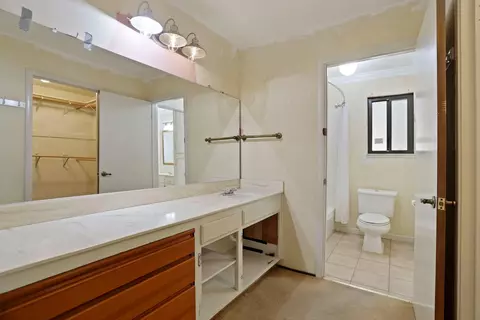 Bath - 1725 Le Bec Ct, Lodi, CA 95240 photo 1 of 5
