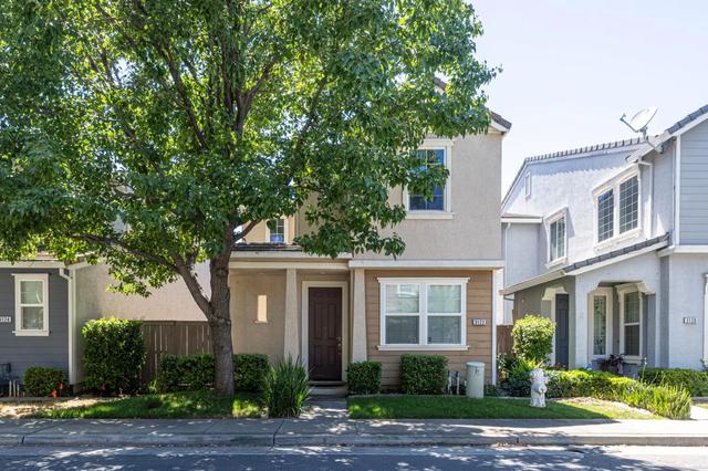 3122 Lea Sterling Way, Rancho Cordova, CA 95670