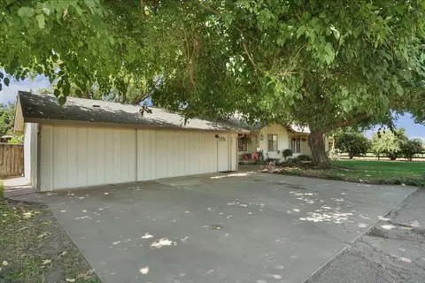 2356 E Druet Ln, Lodi, CA 95242 photo 5