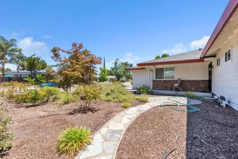 6224 Saint James Dr, Carmichael, CA 95608 photo 5