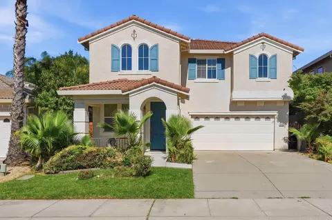 5560 Lackland Way, Sacramento, CA 95835