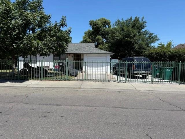 2215 E Flora St, Stockton, CA 95205