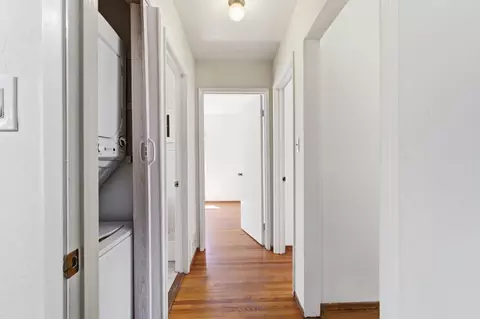 Entry Way - 921 W 8th St, Davis, CA 95616 photo 2 of 4