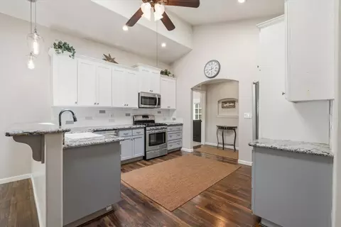 Entry Way - 954 Wren Ct, Placerville, CA 95667 photo 1 of 2