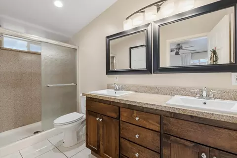 Bath - 954 Wren Ct, Placerville, CA 95667 photo 4 of 4