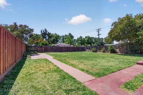 Exterior - 1627 Albany Ave, Modesto, CA 95350 photo 3 of 6