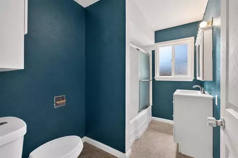 Bath - 1627 Albany Ave, Modesto, CA 95350 photo 1 of 1