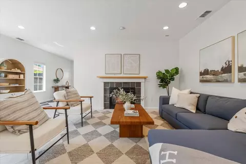 2121 Perkins Way, Sacramento, CA 95818