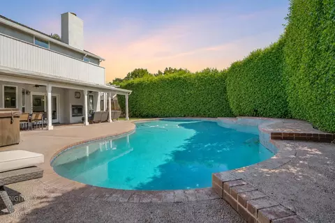 Exterior - 3817 Viader Dr, Modesto, CA 95356 photo 6 of 10