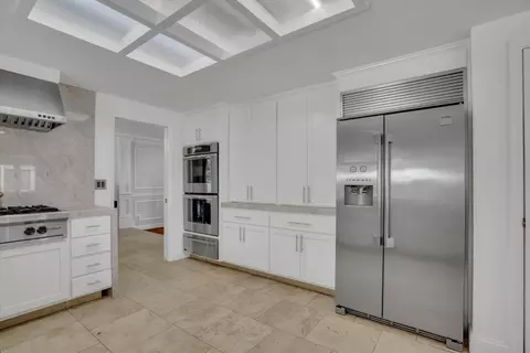Kitchen - 3817 Viader Dr, Modesto, CA 95356 photo 4 of 5
