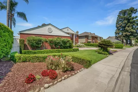 Exterior - 3817 Viader Dr, Modesto, CA 95356 photo 4 of 10