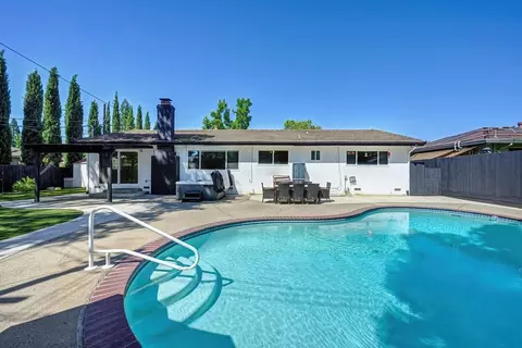 Exterior - 4404 Rollingrock Way, Carmichael, CA 95608 photo 11 of 12