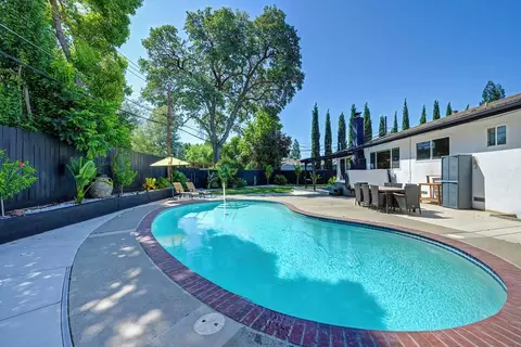 Exterior - 4404 Rollingrock Way, Carmichael, CA 95608 photo 10 of 12