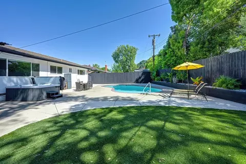 Exterior - 4404 Rollingrock Way, Carmichael, CA 95608 photo 4 of 12