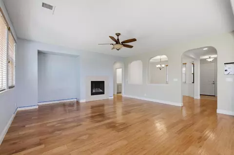 Living - 4057 Huston Way, Olivehurst, CA 95961 photo 3 of 4