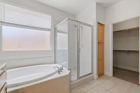 Bath - 4057 Huston Way, Olivehurst, CA 95961 photo 3 of 4