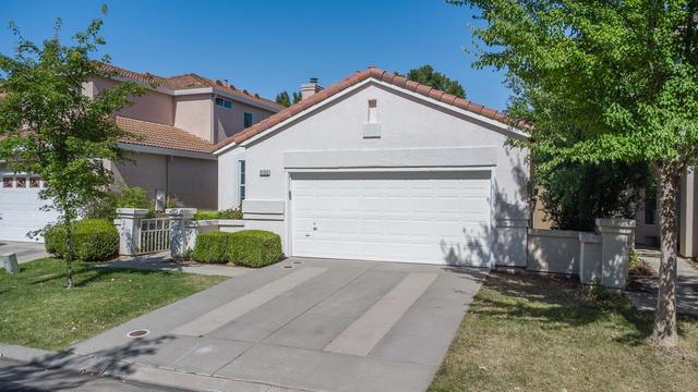 9109 W Trumbauer Way, Elk Grove, CA 95758