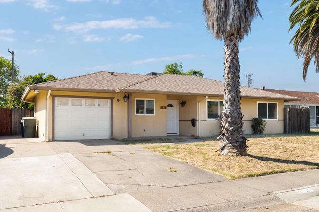 3827 Lankershim Way, North Highlands, CA 95660