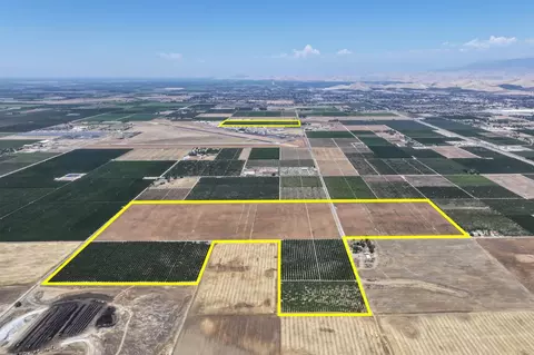 1600 Newcomb St, Porterville, CA 93257