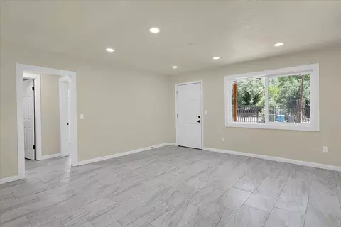 Living - 5018 Western Ave, Olivehurst, CA 95961 photo 5 of 5