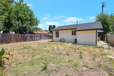 Exterior - 5018 Western Ave, Olivehurst, CA 95961 photo 9 of 10