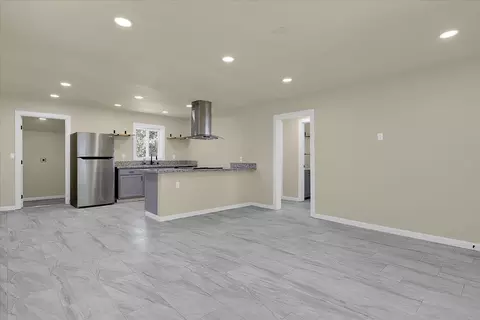 Living - 5018 Western Ave, Olivehurst, CA 95961 photo 2 of 5