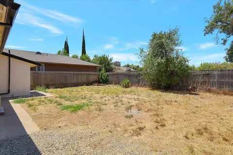 Exterior - 5018 Western Ave, Olivehurst, CA 95961 photo 7 of 10