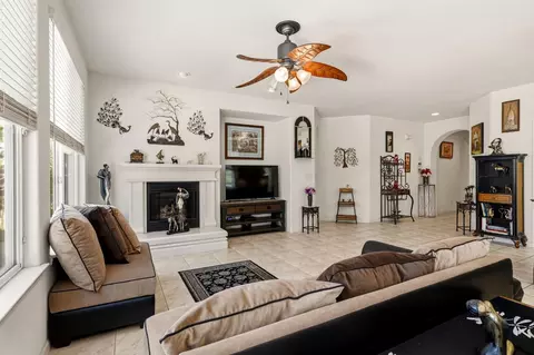 Living - 705 Kristi Ct, Jackson, CA 95642 photo 2 of 2