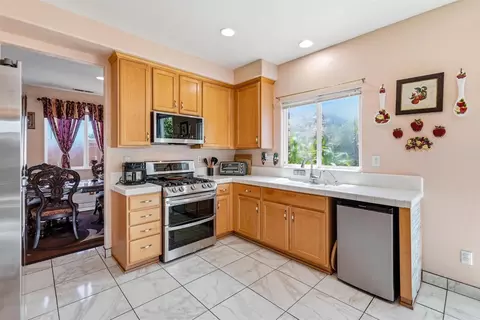 Kitchen - 1750 Hicks Ave, Olivehurst, CA 95961 photo 2 of 6