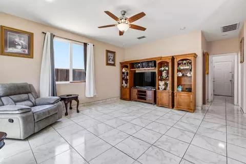 Entry Way - 1750 Hicks Ave, Olivehurst, CA 95961 photo 3 of 5