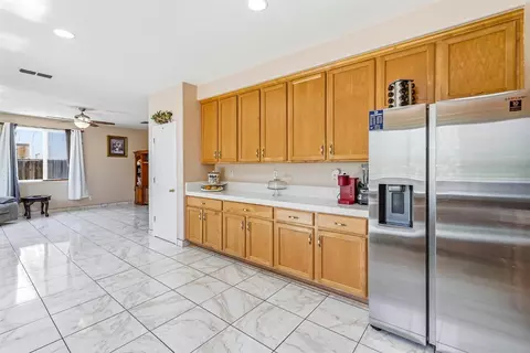 Kitchen - 1750 Hicks Ave, Olivehurst, CA 95961 photo 5 of 6