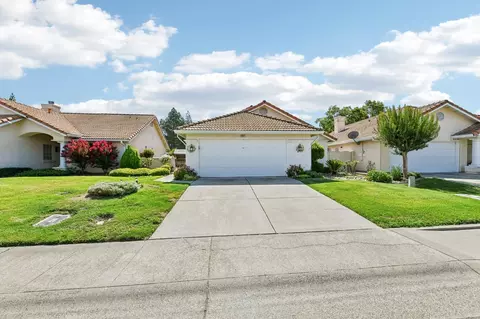 8101 Arroyo Vista Dr, Sacramento, CA 95823