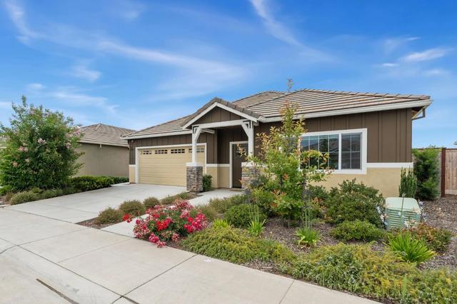 912 Hogan Rd, Galt, CA 95632