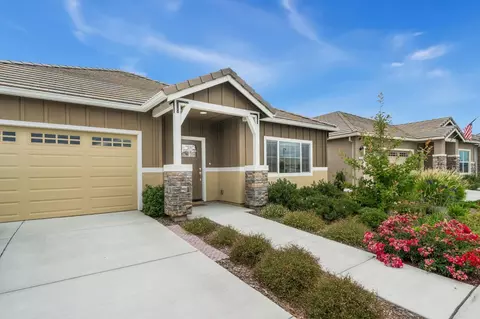 912 Hogan Rd, Galt, CA 95632 photo 2