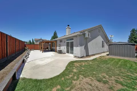 1884 Vaduz Ct, Manteca, CA 95337 photo 4