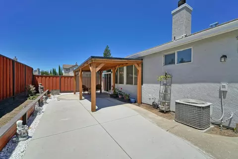 1884 Vaduz Ct, Manteca, CA 95337 photo 5