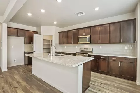 1863 Lateral Ave, Manteca, CA 95337 photo 6