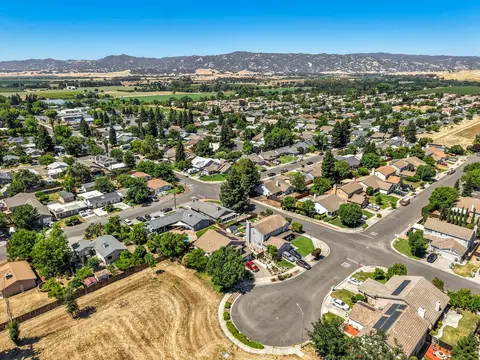 View/Area - 26229 Bruno Ct, Esparto, CA 95627 photo 7 of 7
