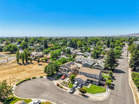 View/Area - 26229 Bruno Ct, Esparto, CA 95627 photo 5 of 7