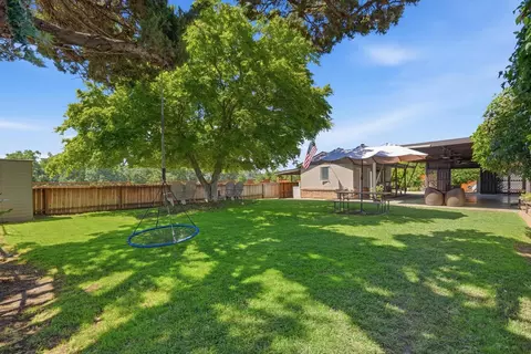 Exterior - 7148 E Waterloo Rd, Stockton, CA 95215 photo 4 of 11
