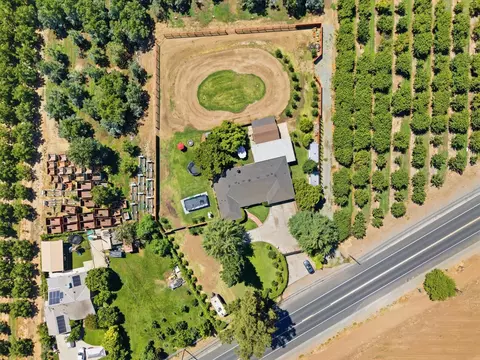 View/Area - 7148 E Waterloo Rd, Stockton, CA 95215 photo 4 of 6