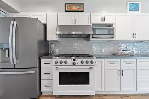 Kitchen - 7148 E Waterloo Rd, Stockton, CA 95215 photo 3 of 8
