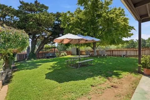 Exterior - 7148 E Waterloo Rd, Stockton, CA 95215 photo 6 of 11