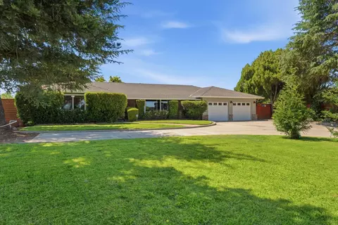 Exterior - 7148 E Waterloo Rd, Stockton, CA 95215 photo 9 of 11