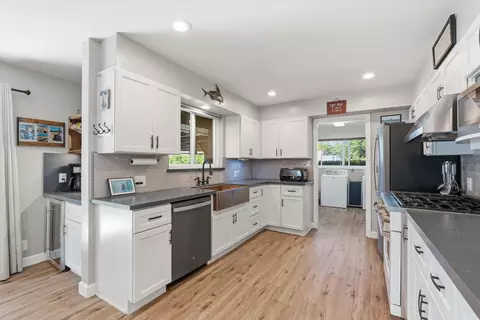 Kitchen - 7148 E Waterloo Rd, Stockton, CA 95215 photo 6 of 8